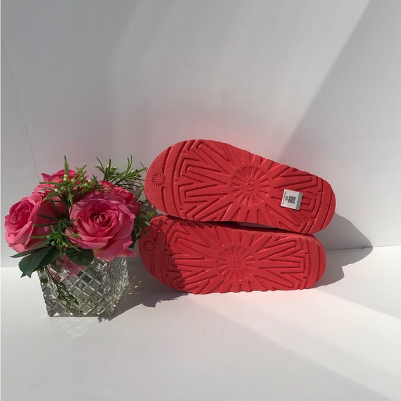 UGG Laton Slide - Picture 7 of 10